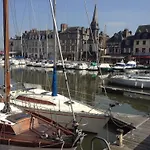 D'hotes Le Nid Du Phare Avec Option Jacuzzi Prive Nocleg ze śniadaniem Honfleur