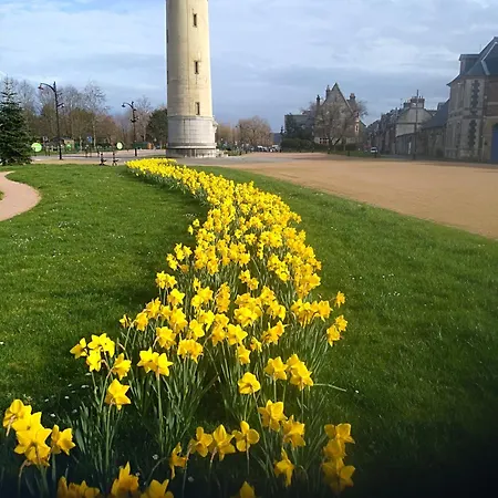 D'hotes Le Nid Du Phare Avec Option Jacuzzi Prive Frühstückspension Honfleur