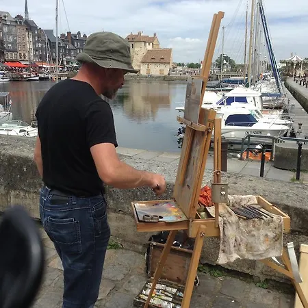 Panzió D'hotes Le Nid Du Phare Avec Option Jacuzzi Prive Honfleur