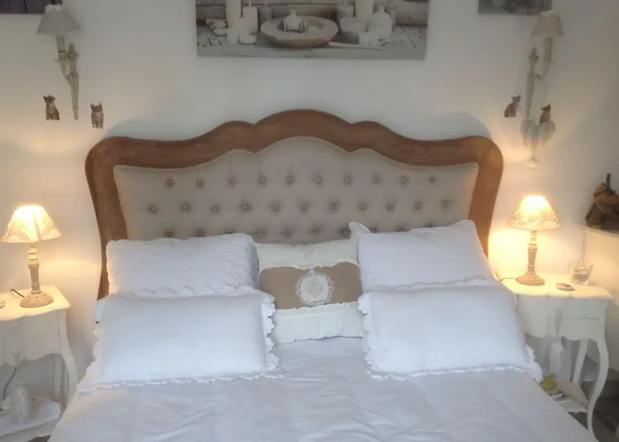 D'hotes Le Nid Du Phare Avec Option Jacuzzi Prive Frühstückspension Honfleur