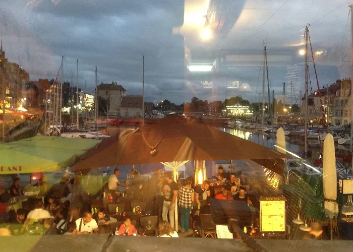 Bed & Breakfast D'hotes Le Nid Du Phare Avec Option Jacuzzi Prive Honfleur