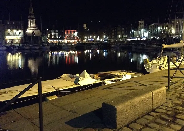 Frühstückspension D'hotes Le Nid Du Phare Avec Option Jacuzzi Prive Honfleur