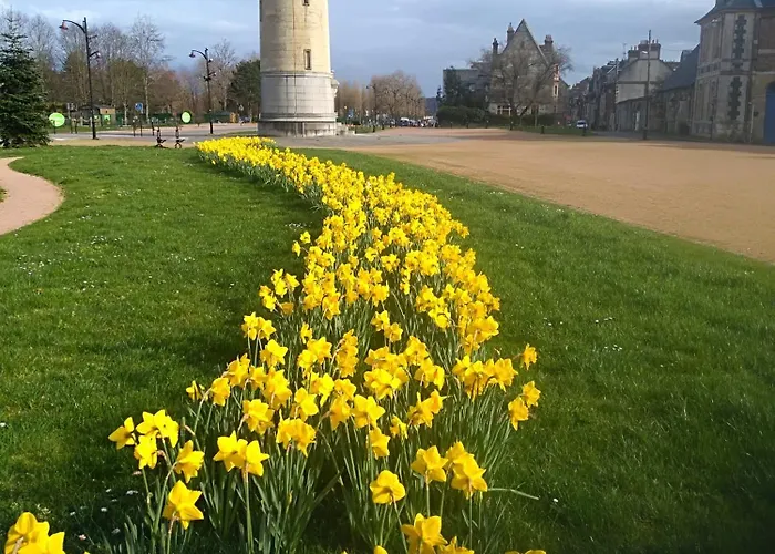D'hotes Le Nid Du Phare Avec Option Jacuzzi Prive Frühstückspension Honfleur