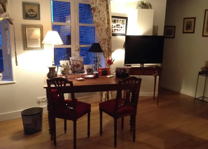 D'hotes Le Nid Du Phare Avec Option Jacuzzi Prive Frühstückspension Honfleur